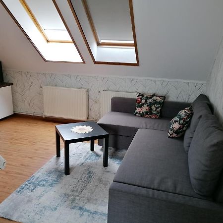 Fadora Apartman Тихани Екстериор снимка