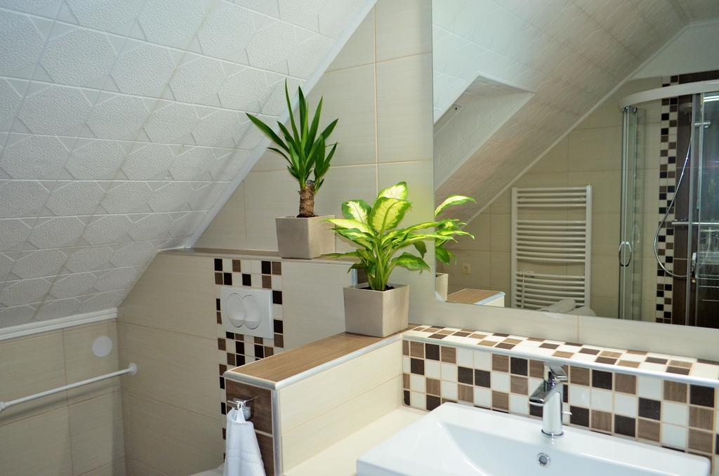 Fadora Apartman Тихани Стая снимка