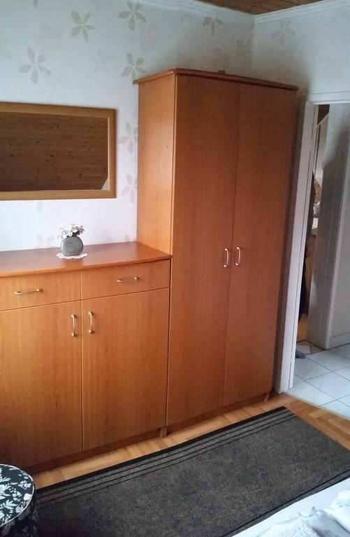 Fadora Apartman Apartment Тихани Екстериор снимка