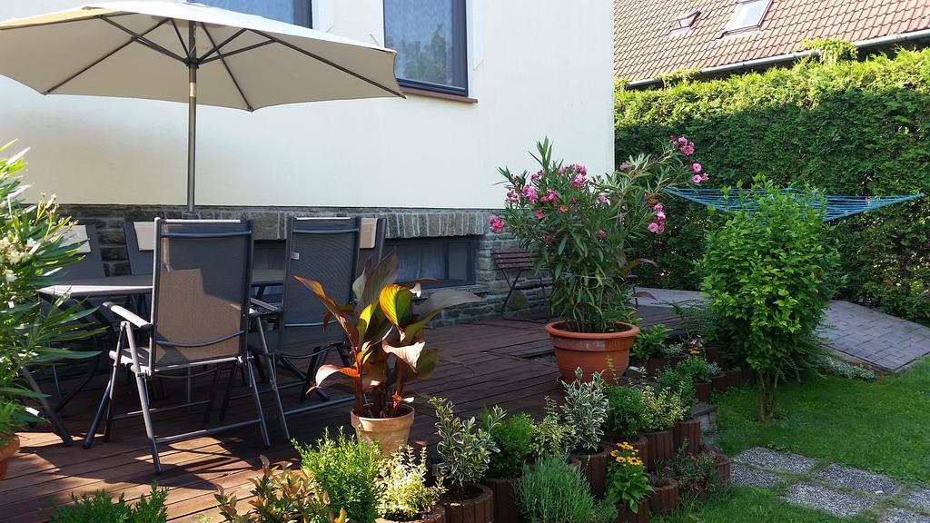 Fadora Apartman Тихани Екстериор снимка