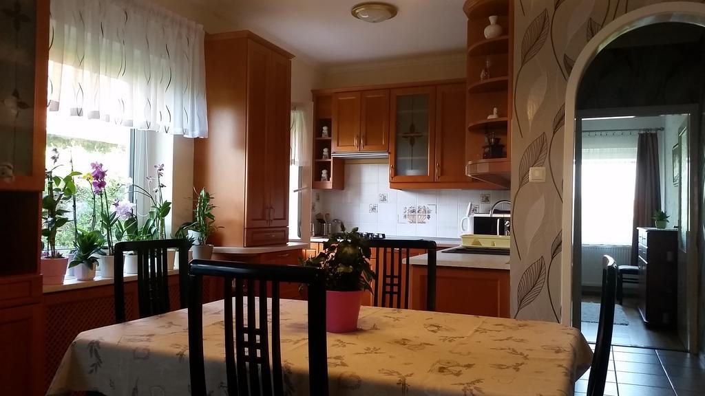 Fadora Apartman Apartment Тихани Екстериор снимка